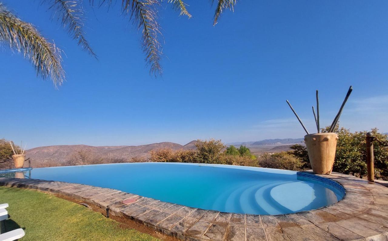 Opuwo Country Lodge ภายนอก รูปภาพ