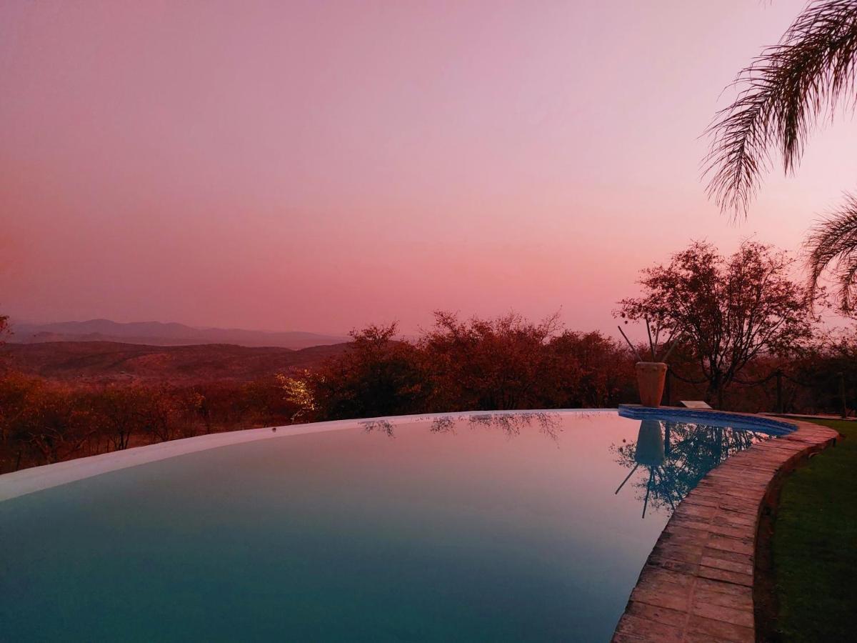 Opuwo Country Lodge ภายนอก รูปภาพ