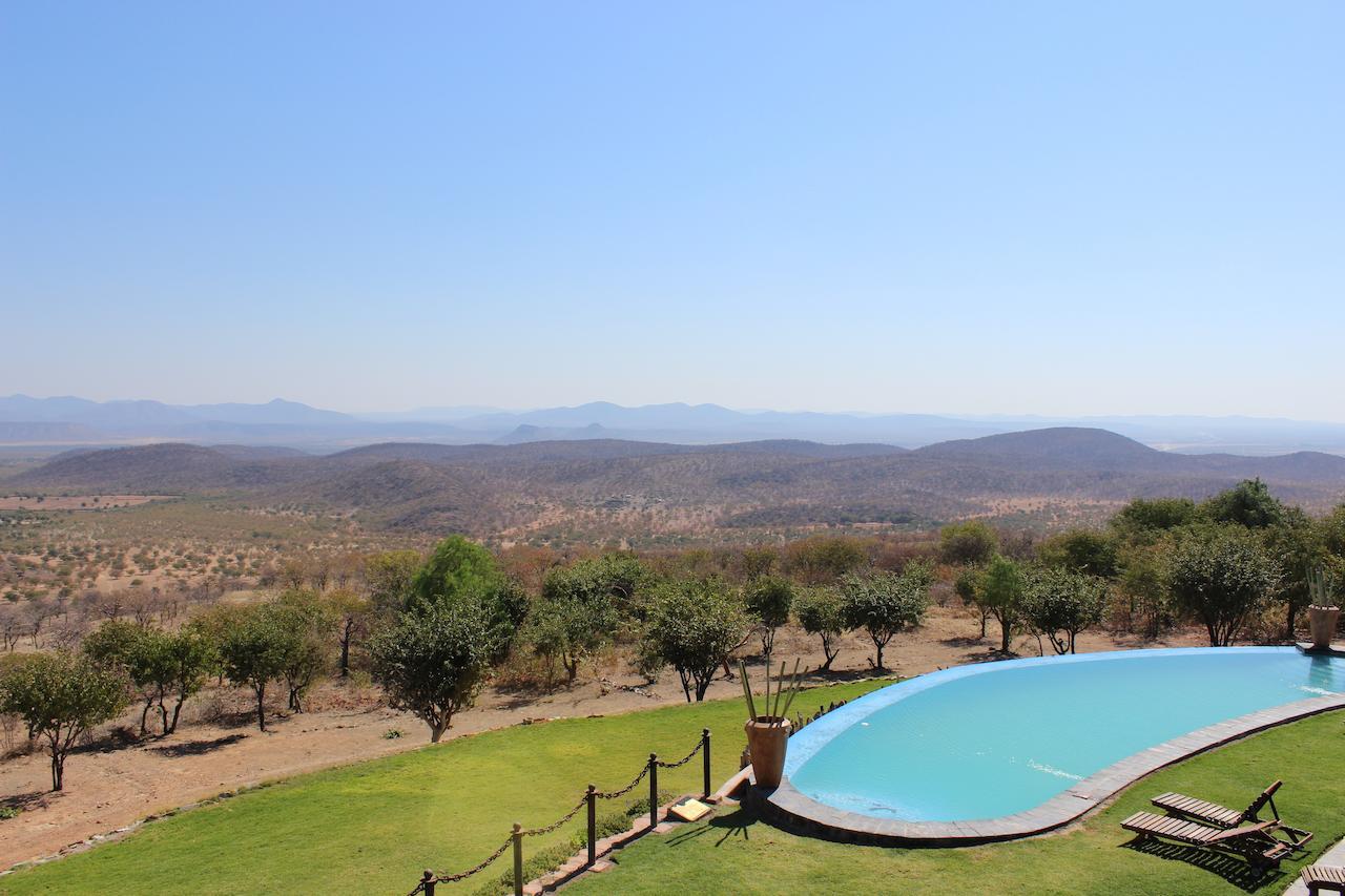 Opuwo Country Lodge ภายนอก รูปภาพ