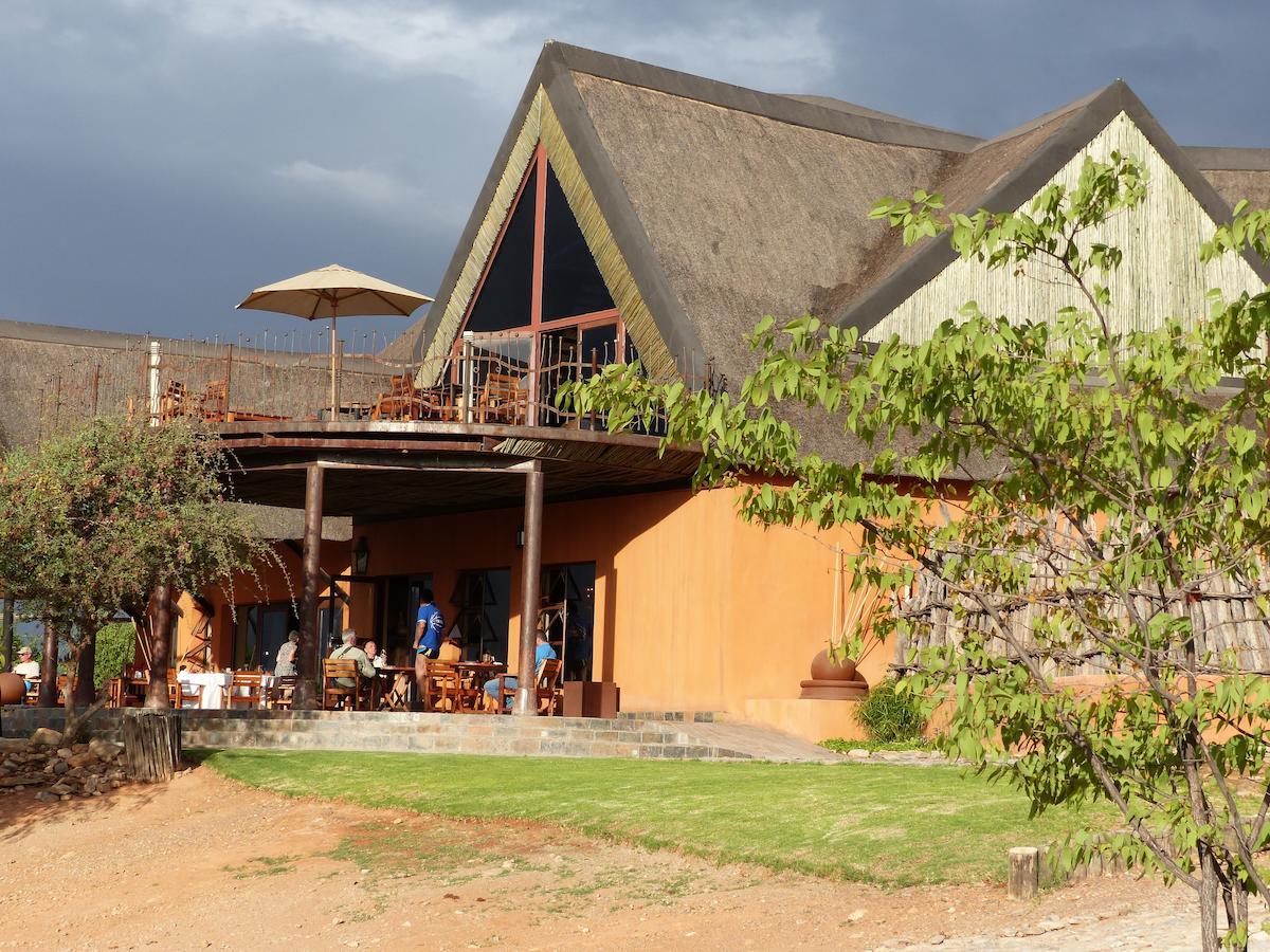 Opuwo Country Lodge ภายนอก รูปภาพ